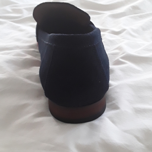 Shoes - Picture 2 of 3